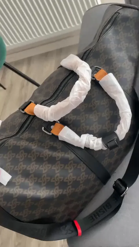 Customer video of the Bismarck duffel